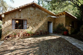 Encantadora casa de piedra